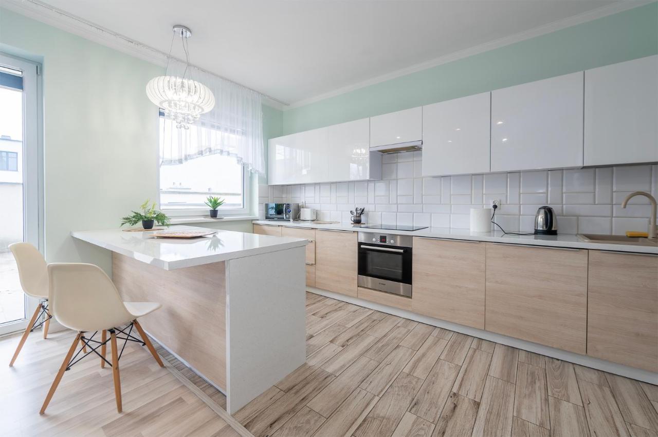 District Apartment *